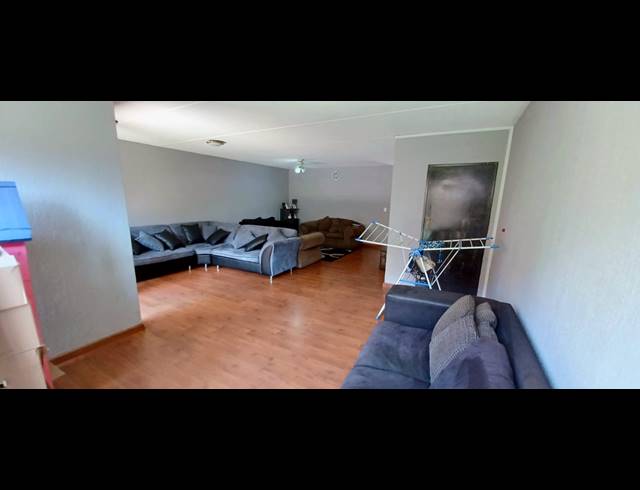 3 BEDROOM APARTMENT FOR SALE IN BIRCH ACRES